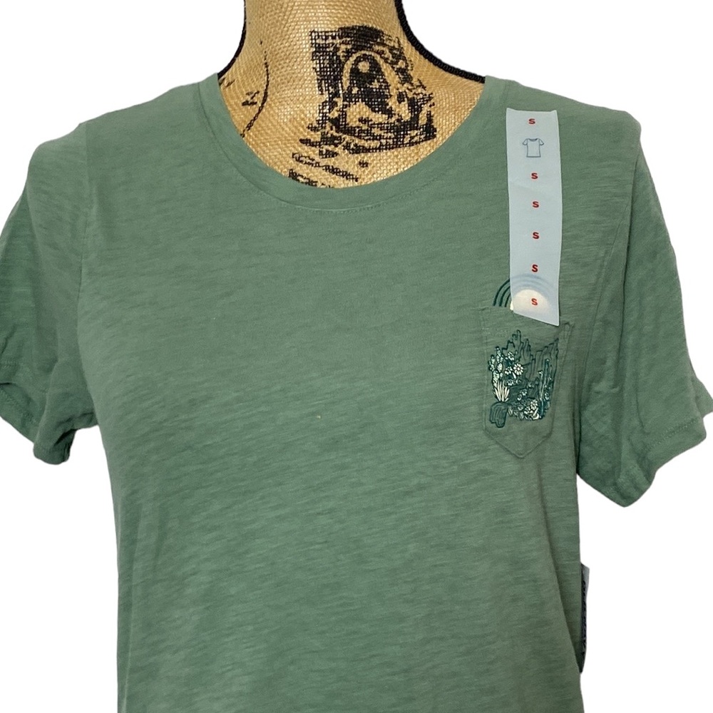NWT Green Casual Graphic T-Shirt S - Picture 4 of 8